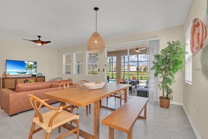 Image No.17-6 Bed House for sale