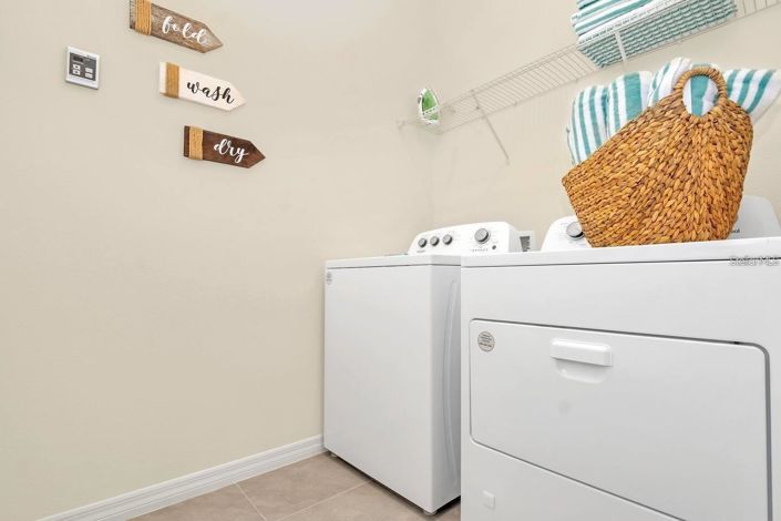 Image No.26-6 Bed House for sale