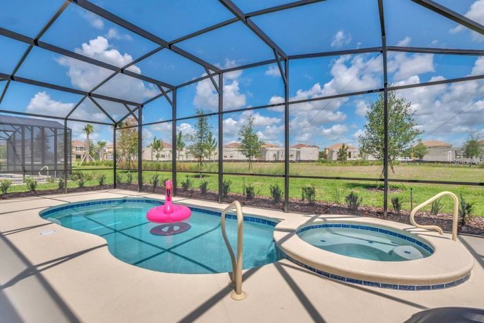 Image No.5-6 Bed House for sale