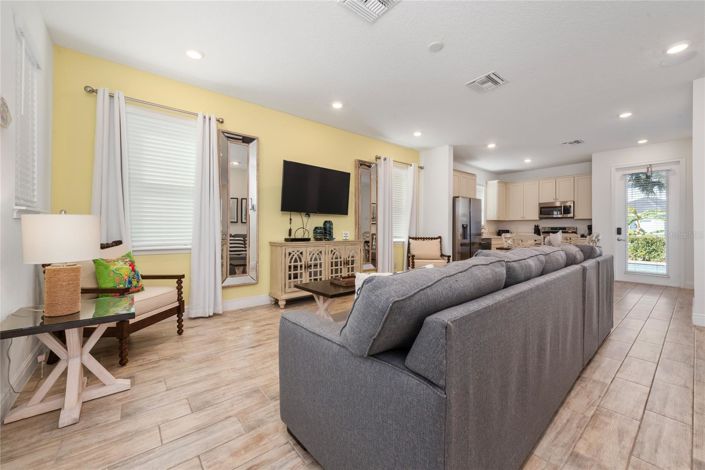 Image No.8-4 Bed House for sale