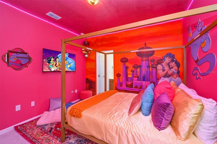 Image No.24-8 Bed House for sale