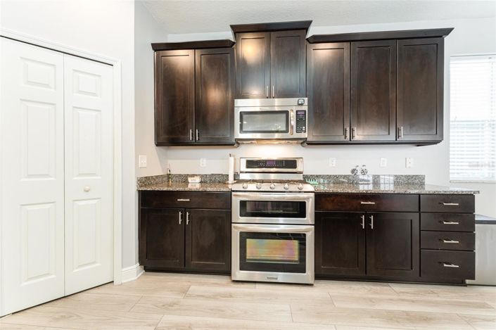 Image No.14-3 Bed House for sale