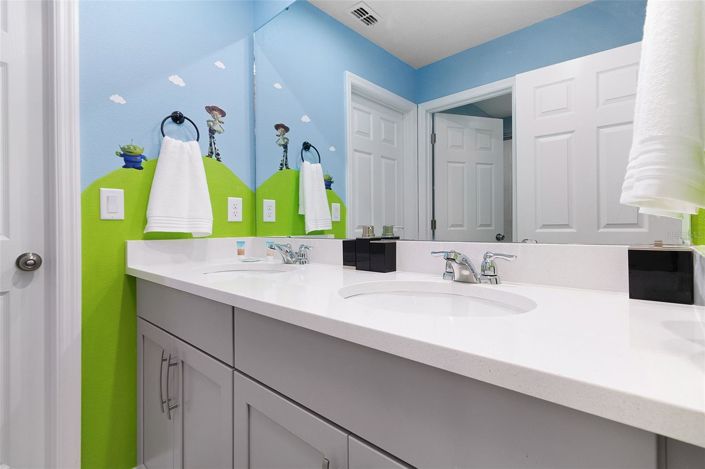 Image No.47-6 Bed House for sale