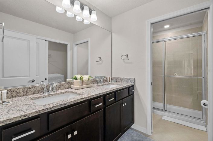 Image No.36-5 Bed Townhouse for sale