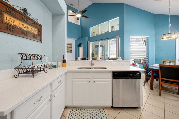 Image No.13-6 Bed House for sale