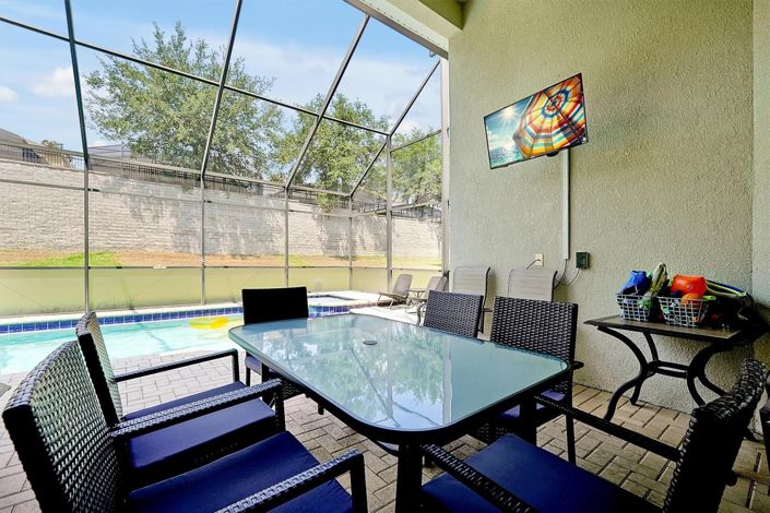 Image No.17-6 Bed House for sale