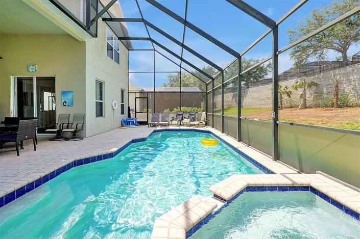 Image No.19-6 Bed House for sale