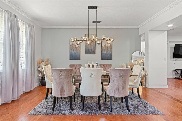 Image No.41-5 Bed House for sale