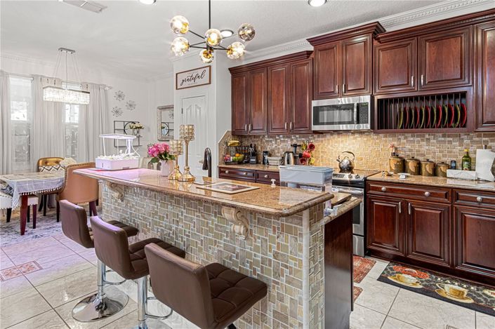 Image No.49-5 Bed House for sale