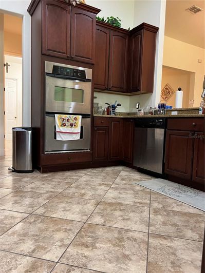 Image No.12-5 Bed House for sale