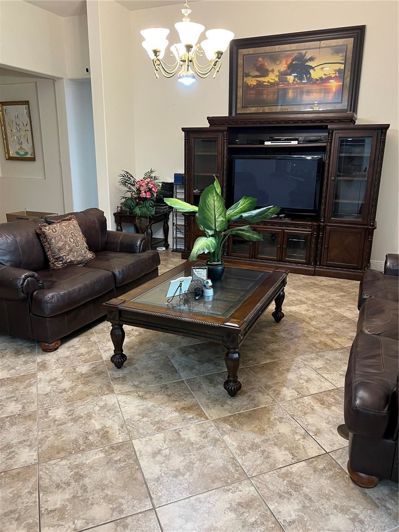 Image No.6-5 Bed House for sale