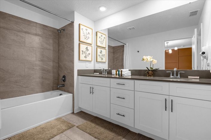 Image No.30-5 Bed Townhouse for sale