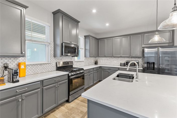 Image No.7-4 Bed House for sale