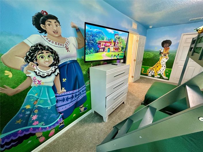 Image No.30-5 Bed House for sale