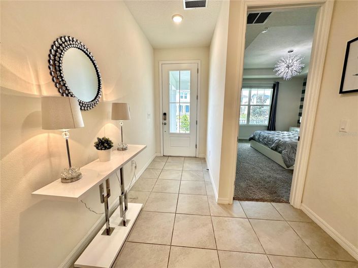 Image No.8-5 Bed House for sale