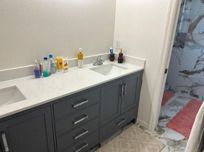 Image No.21-4 Bed House for sale