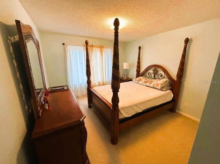 Image No.25-4 Bed House for sale