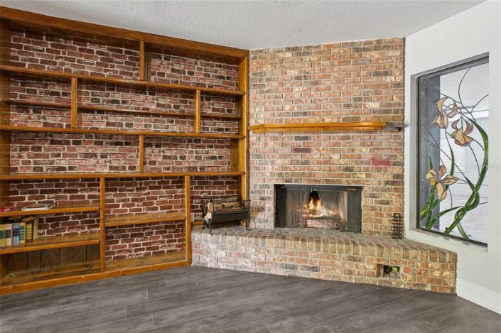 Image No.14-3 Bed House for sale