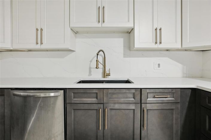 Image No.21-3 Bed House for sale