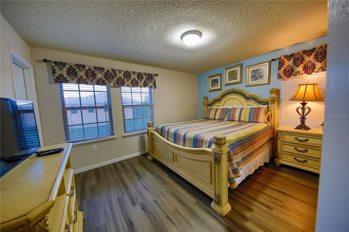 Image No.19-9 Bed House for sale