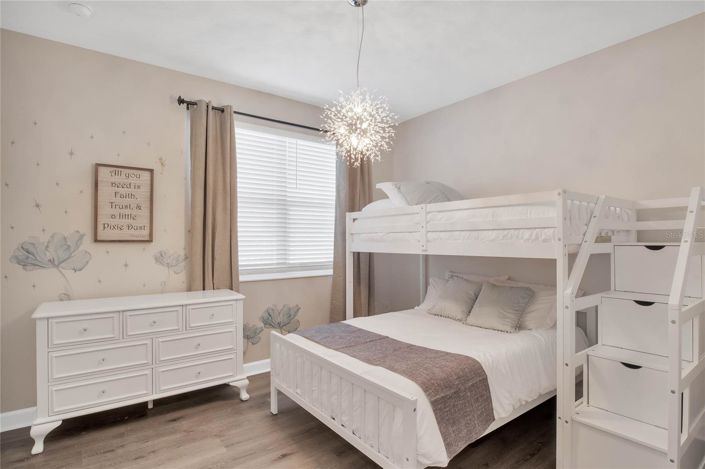 Image No.24-5 Bed House for sale