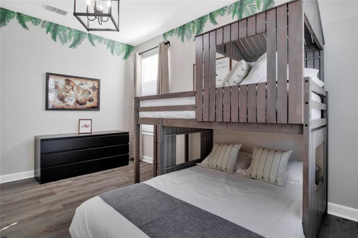 Image No.27-5 Bed House for sale