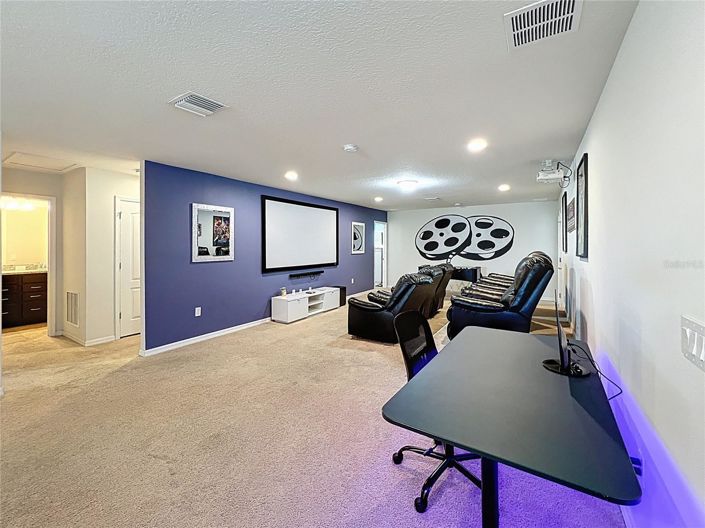 Image No.25-8 Bed House for sale