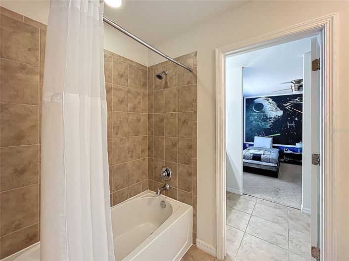 Image No.29-8 Bed House for sale