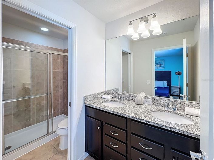 Image No.34-8 Bed House for sale