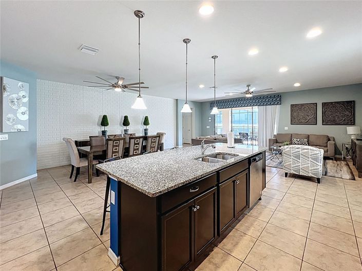 Image No.9-8 Bed House for sale