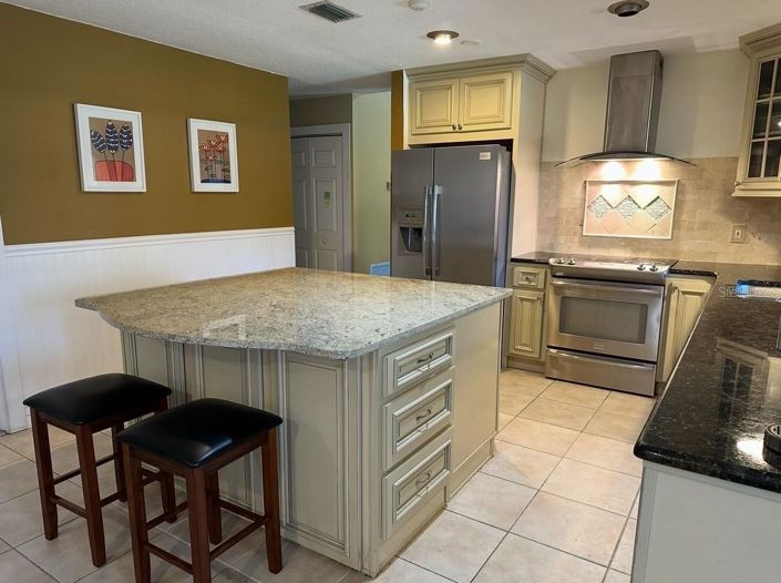 Image No.26-4 Bed House for sale