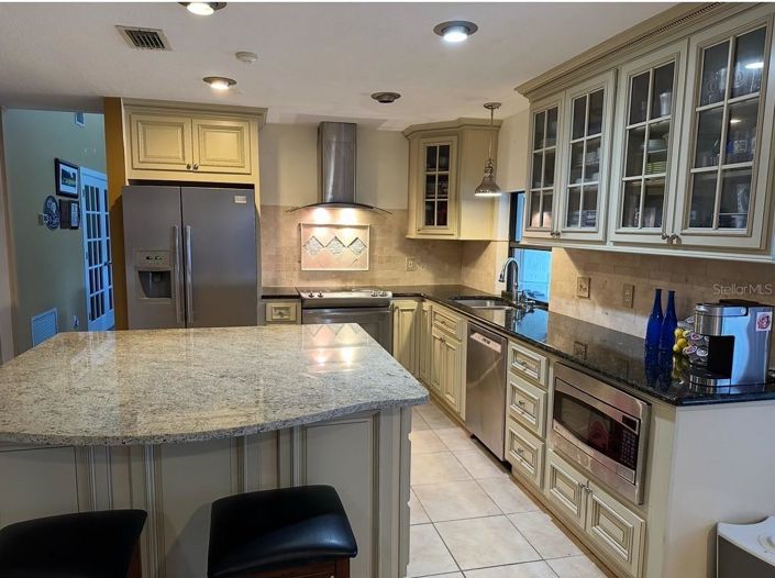 Image No.27-4 Bed House for sale