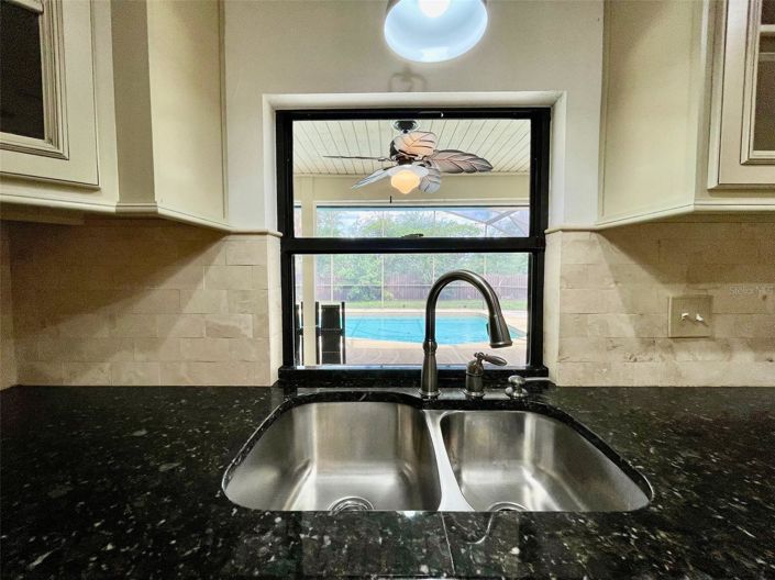 Image No.34-4 Bed House for sale