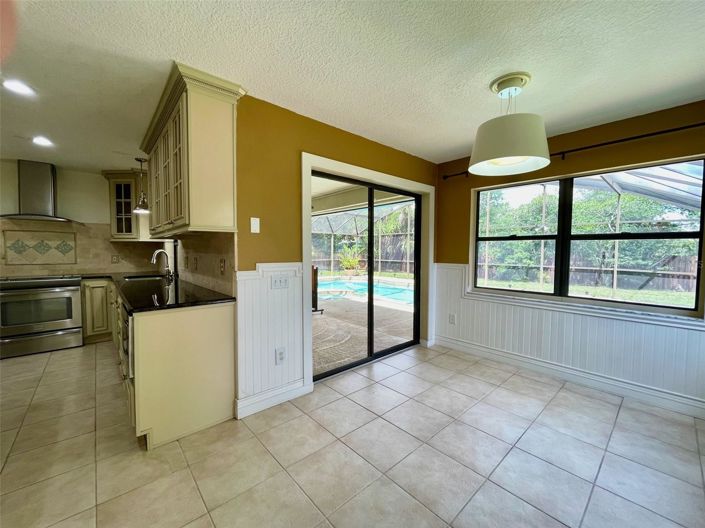 Image No.35-4 Bed House for sale