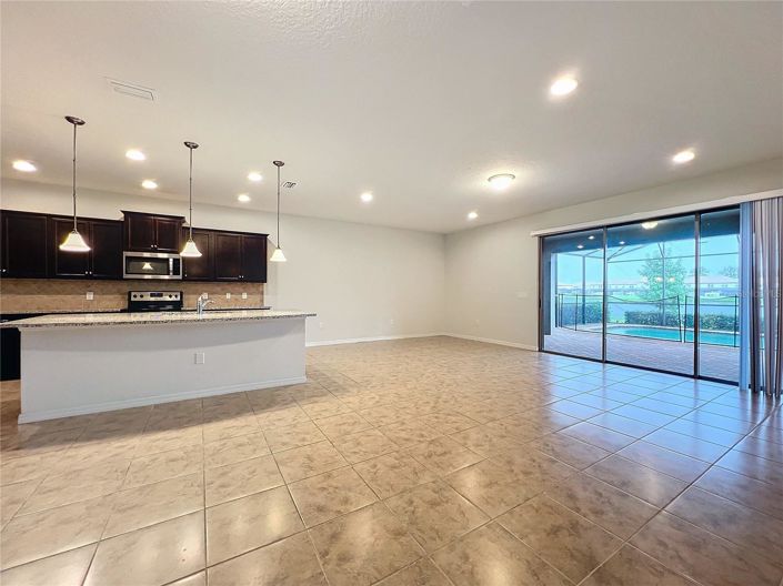 Image No.9-9 Bed House for sale