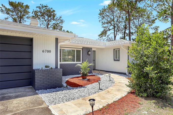 Image No.2-4 Bed House for sale