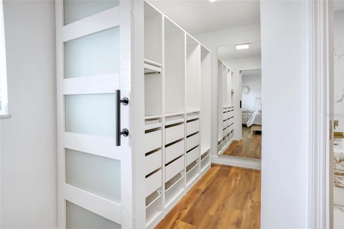 Image No.22-4 Bed House for sale