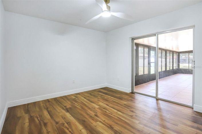 Image No.26-4 Bed House for sale