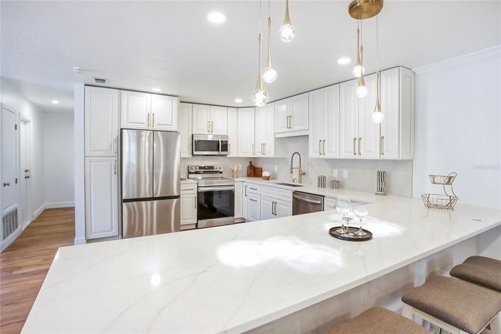 Image No.4-4 Bed House for sale