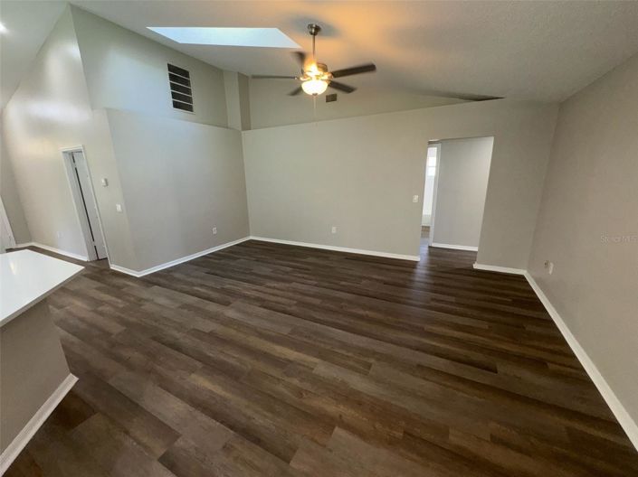 Image No.14-4 Bed House for sale