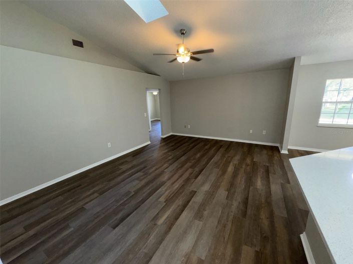 Image No.15-4 Bed House for sale