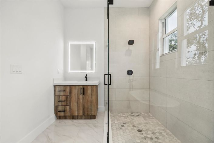 Image No.12-3 Bed House for sale