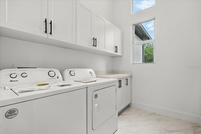 Image No.18-3 Bed House for sale