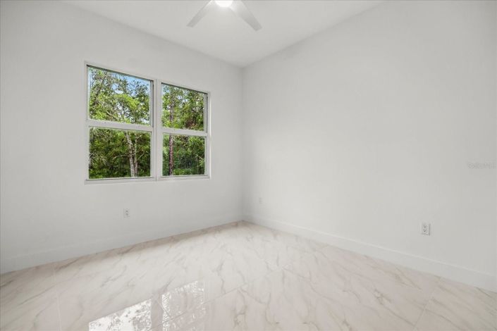 Image No.28-3 Bed House for sale