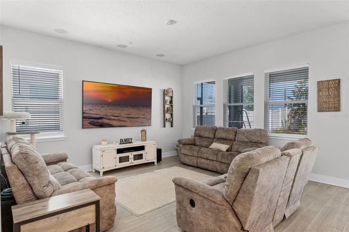 Image No.9-4 Bed House for sale