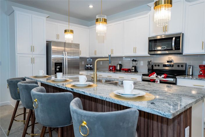 Image No.10-5 Bed Townhouse for sale