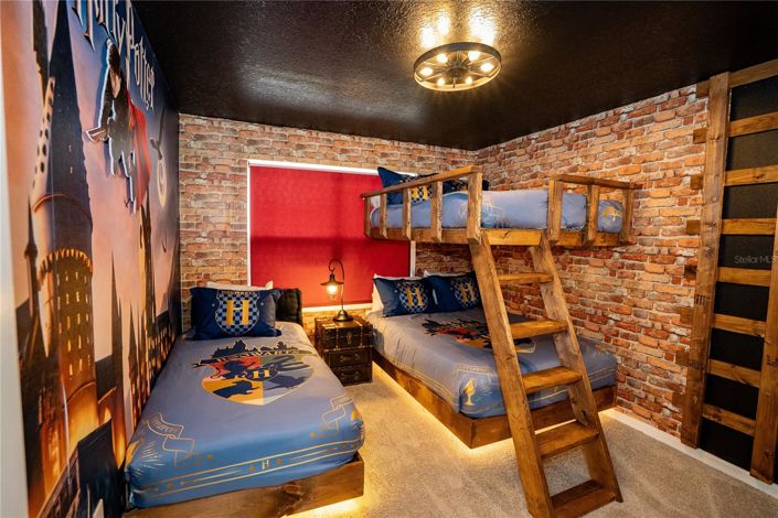 Image No.47-5 Bed Townhouse for sale