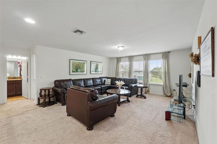 Image No.35-5 Bed House for sale