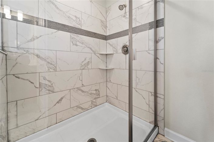 Image No.13-6 Bed House for sale