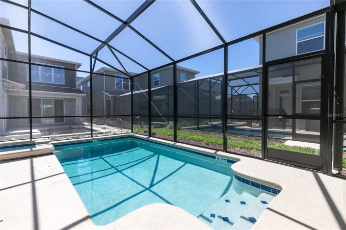 Image No.30-5 Bed Townhouse for sale